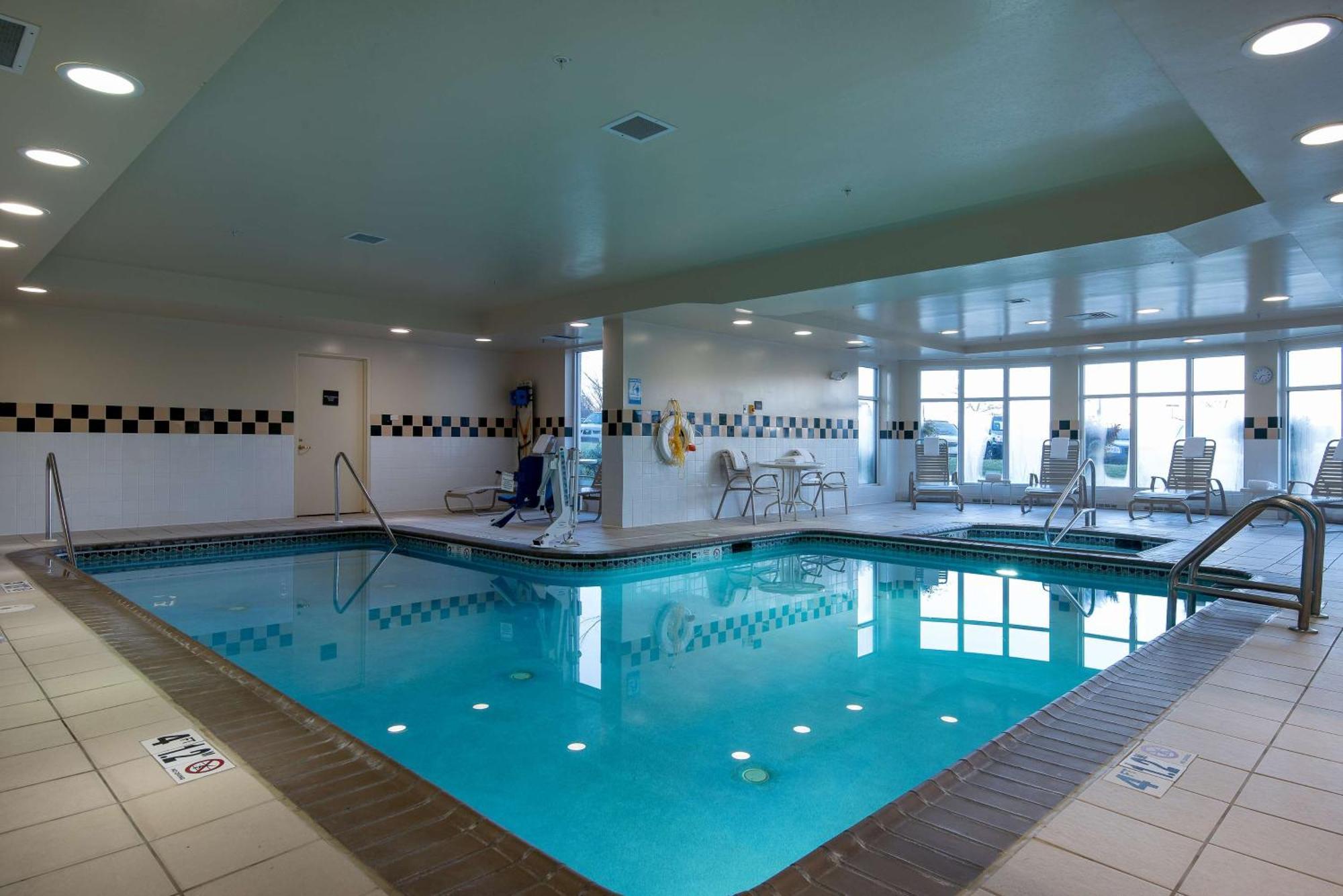 Hilton Garden Inn אווינגס מילס מראה חיצוני תמונה
