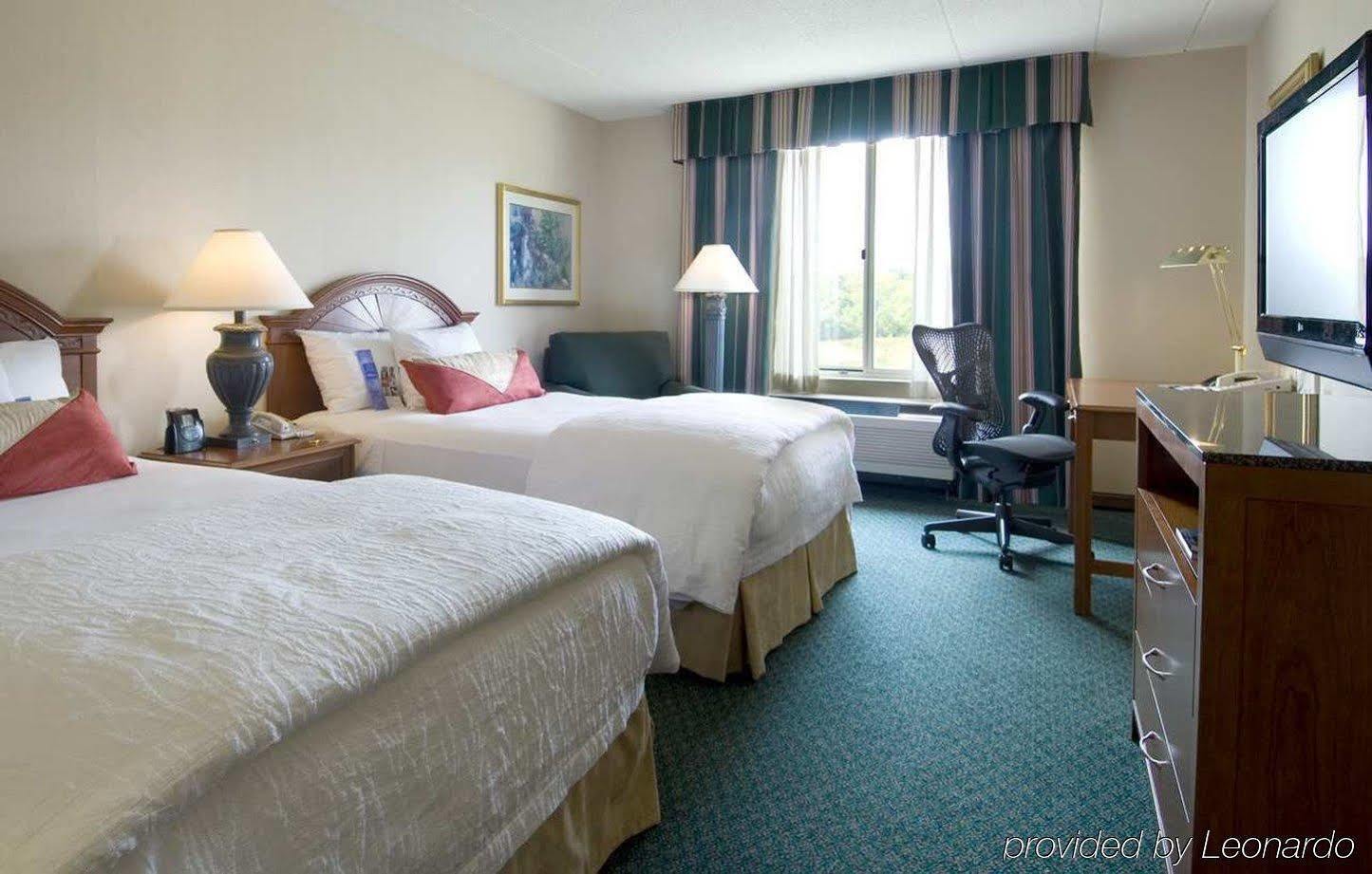 Hilton Garden Inn אווינגס מילס מראה חיצוני תמונה