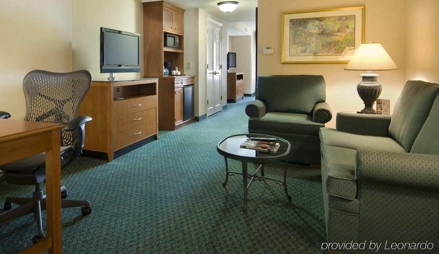 Hilton Garden Inn אווינגס מילס מראה חיצוני תמונה